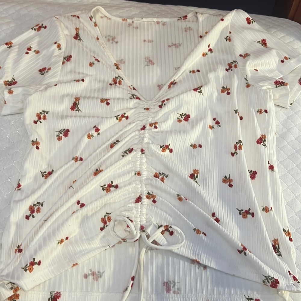White crop with red and orange flowers (Worn Once)